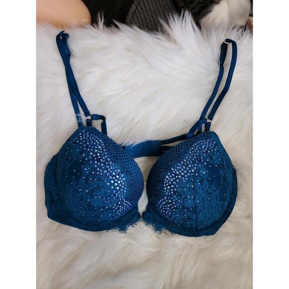 Victoria's Secret push-up bra- 34C - Picture 2 of 7